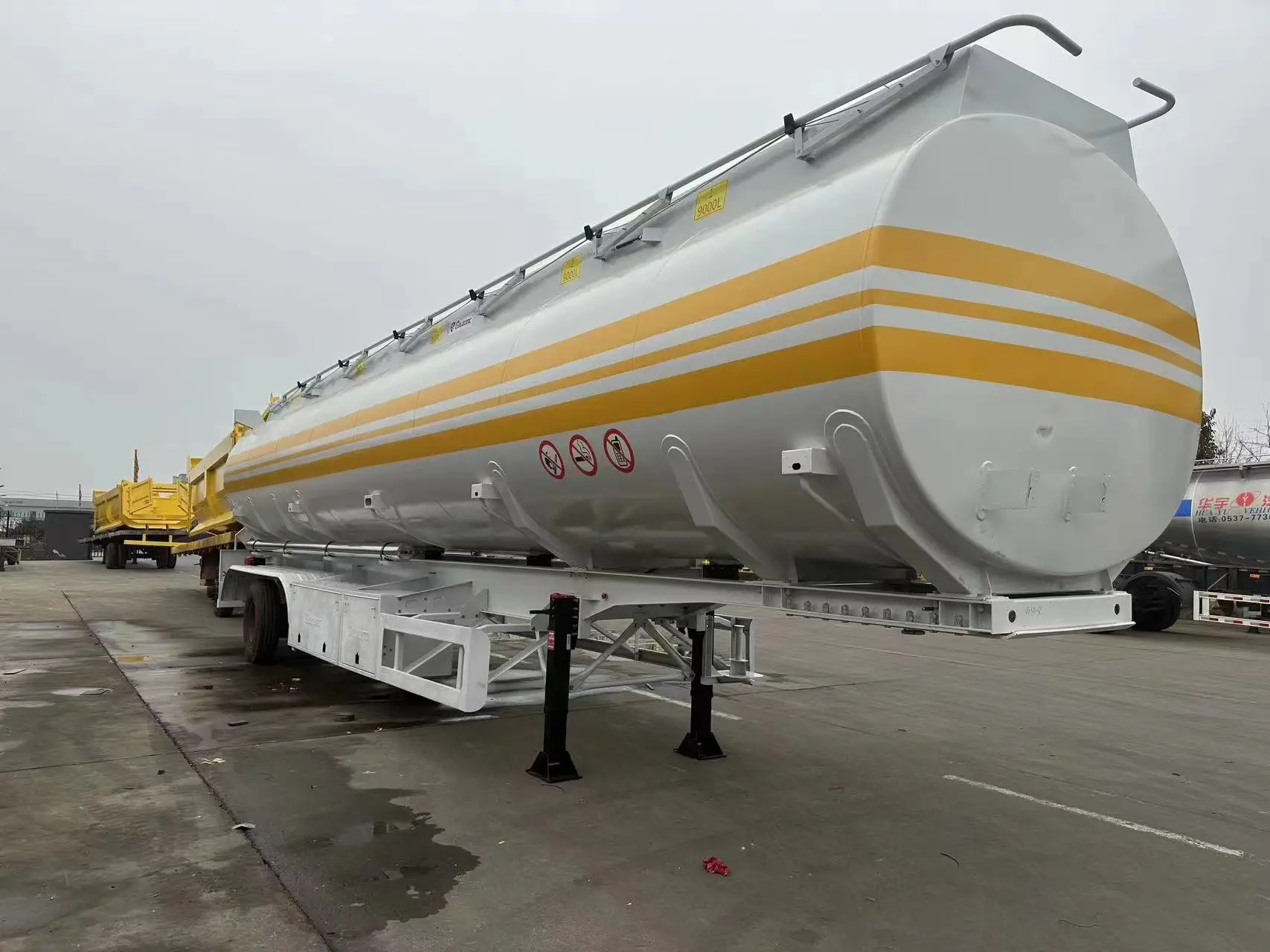 Best quality used fuel oil tank semi trailer 4000 liters fuel tank trailers semi-trailer
