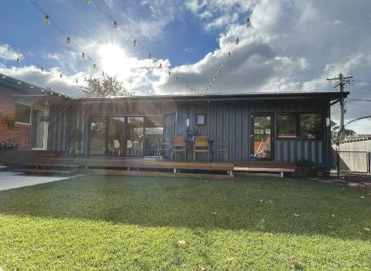 Fashionable, Modular,high Quality Corrugated Flat Pack Containers House Prefabricated Steel Mobile Coffee Shop Customized Modern