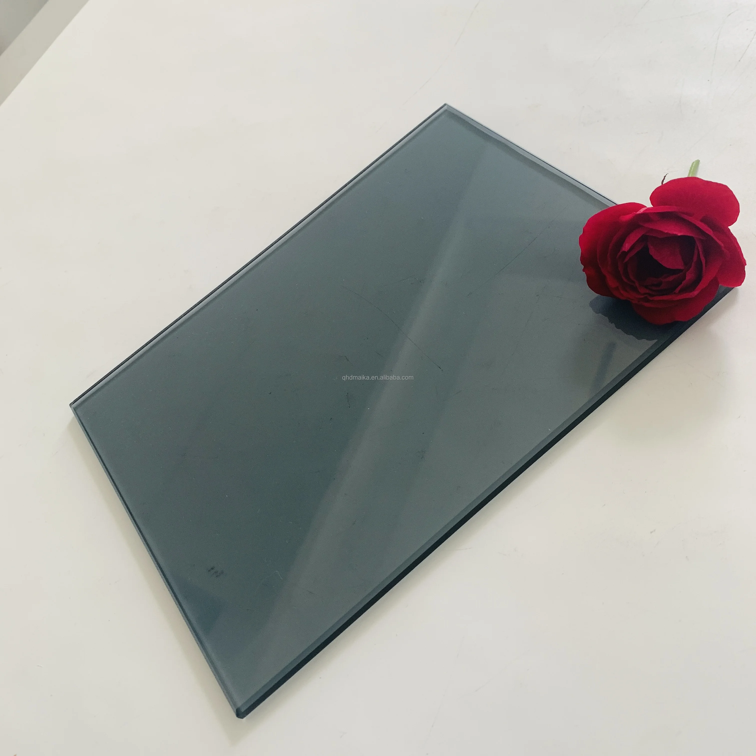 High Quality 4mm 5mm 6mm Tinited Dark Blue ford Blue Eruo Bronze dark bronze dark grey Euro grey emerald green Reflective Glass