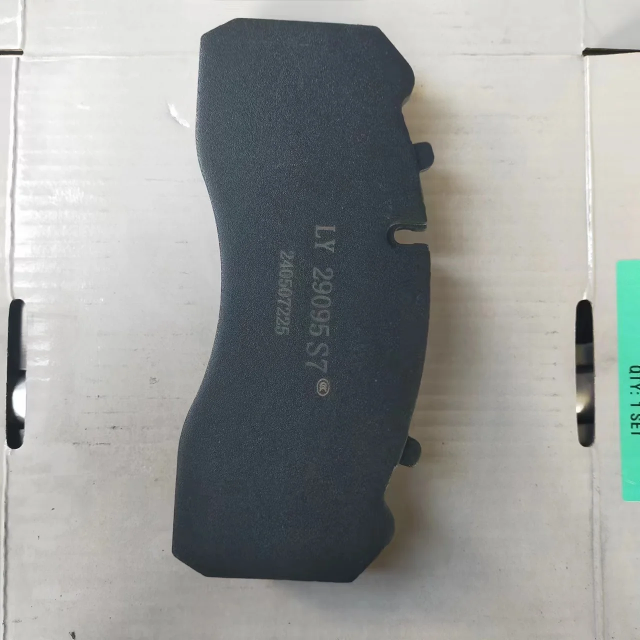 Promotion on Excellent Heat Dissipation Fast Response Non-Asbestos Disc Brake Pads 29095 DAF for Mercedes Benz Truck