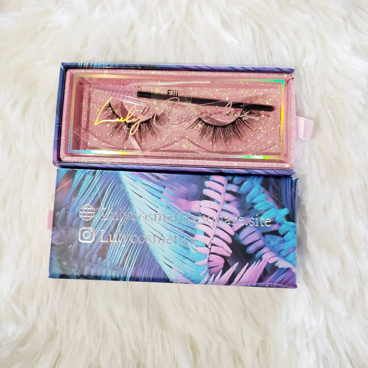 
mink eyelashes wholesale 3d mink fur lashes private label eyelash vendor customized packaging box 
