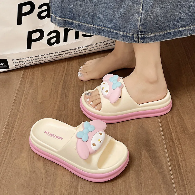 ML Wholesale Sanrioed Slippers Women Indoor Cool Comfy Slides Fashion Kulomi Home Summer Cute Slippers Thick Sole Sandals