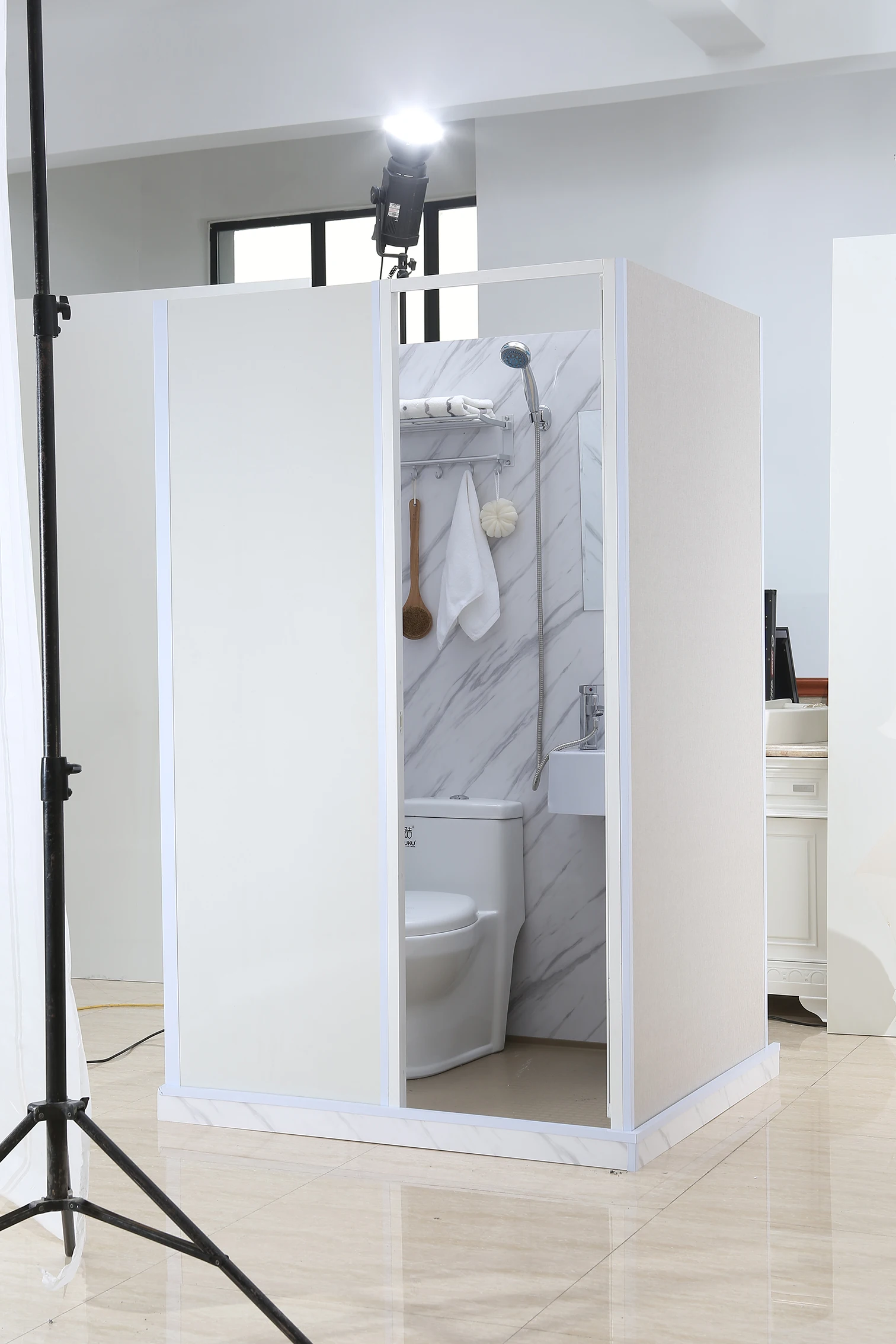 Customizable Simple Mobile Bathroom WC for Hotels Families and Dormitories-Modular Integrated Shower Room Integration