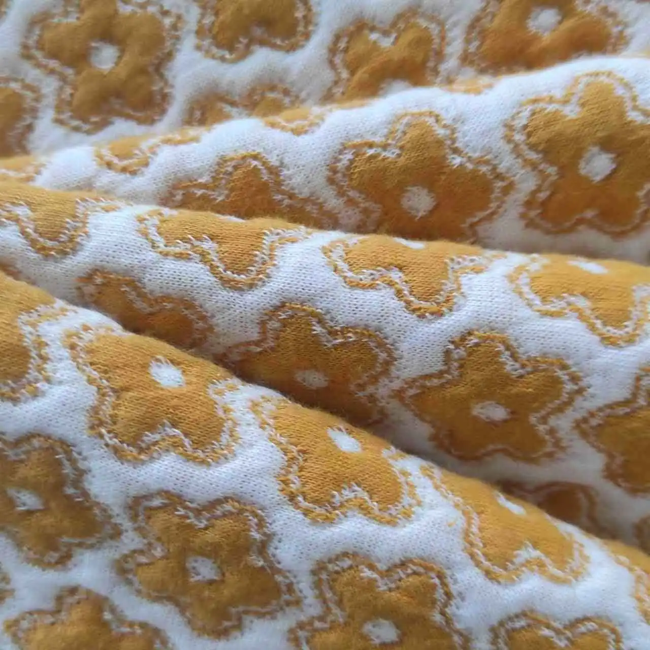 Новый Стиль Цветочный Цветок экологически чистый 97% полиэстер Спандекс Трикотажная жаккардовая стеганая ткань для куртки