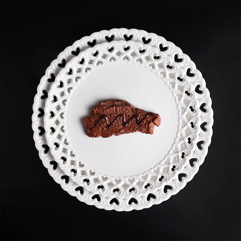 Wholesale Hollow Out Flat White Porcelain Round Cake Steak Dinner Plates for Home Restaurant Decoration