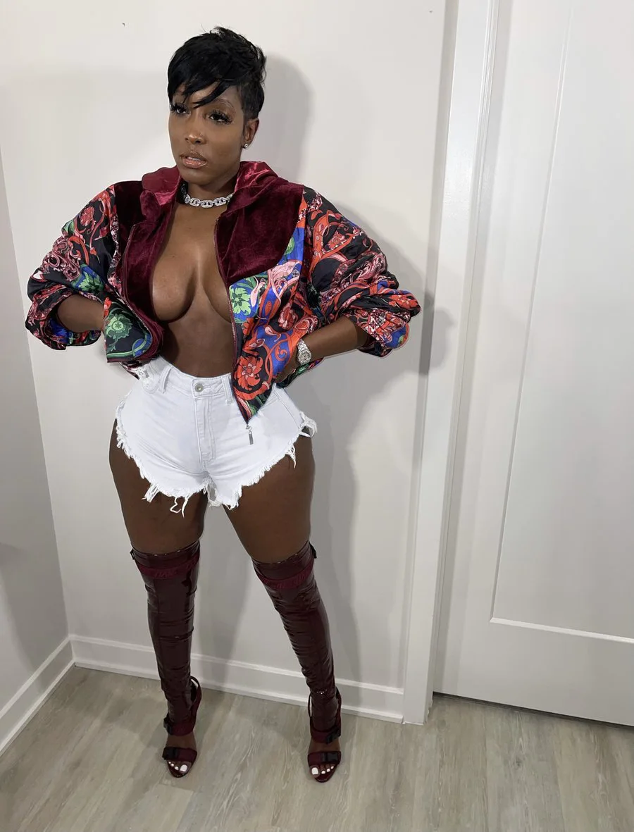 2022 New Arrivals Brocken Hole Women Jean Shorts Ripped Distressed Women Demin Shorts Pockets Frayed Raw Woman Short Jeans