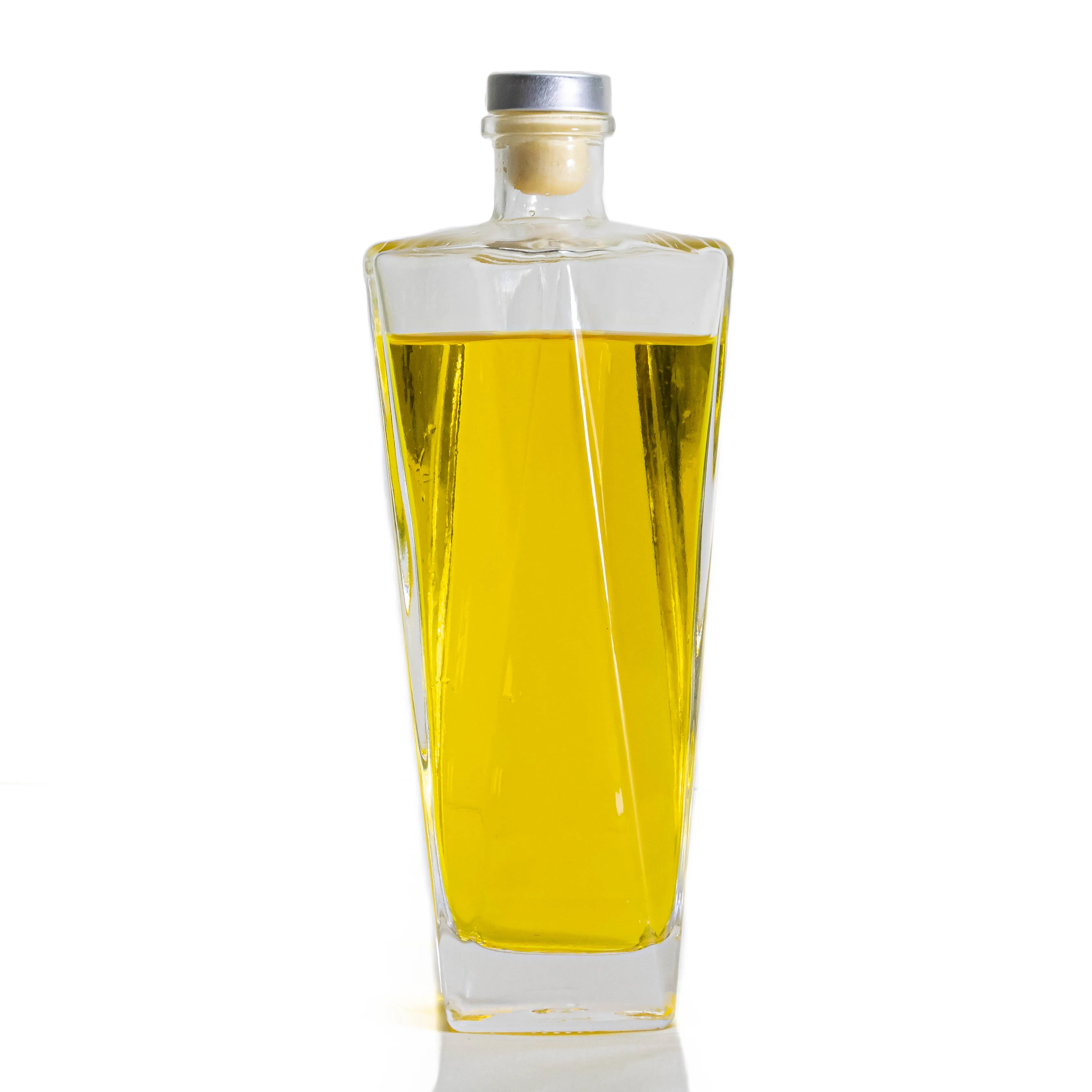 Custom  whiskey liquor/alcohol/spirit glass bottle 500ml alcohol glass bottle