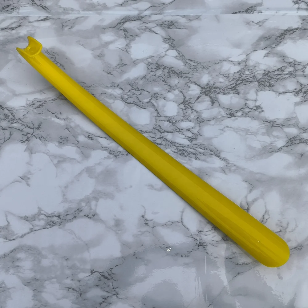 16.5 inch Plastic Shoe Spoon Long Handle Shoe Horn for Seniors Men Women Kids elderly
