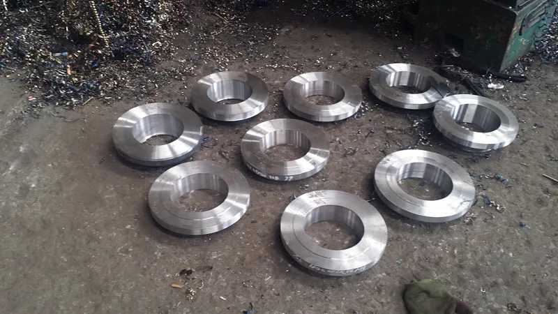 Factory Customized Steel Flange Butt Weld Steel Pipe Fitting Forged Flange Ansi 16.5 Stainless Steel Flange