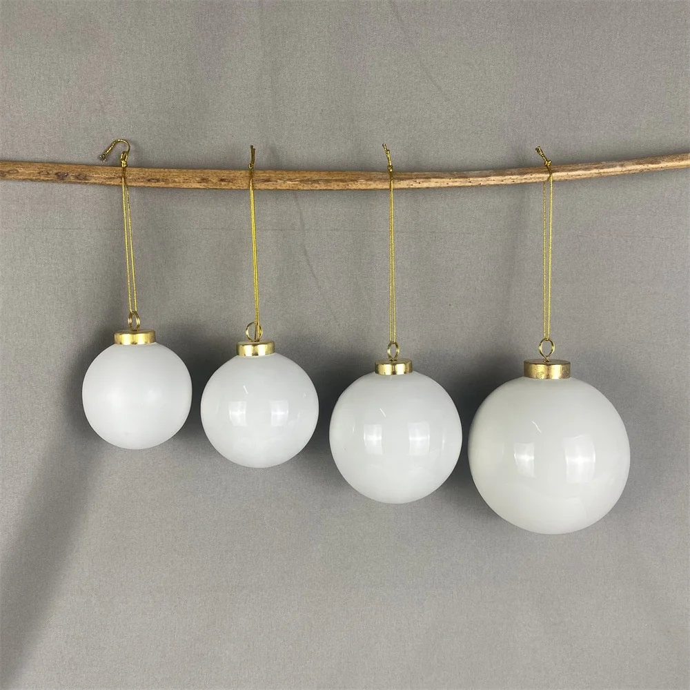 Factory Direct Ceramic Christmas Ball Eco-friendly Home Festival Decor Porcelain X-mas Ball Ornaments for Festival Decor