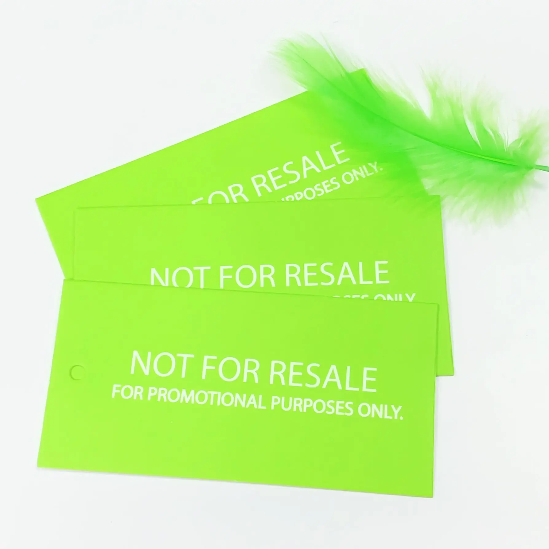 Индивидуальные качели-бирки с логотипом на заказ Персонализированные Роскошные тисненые для одежды