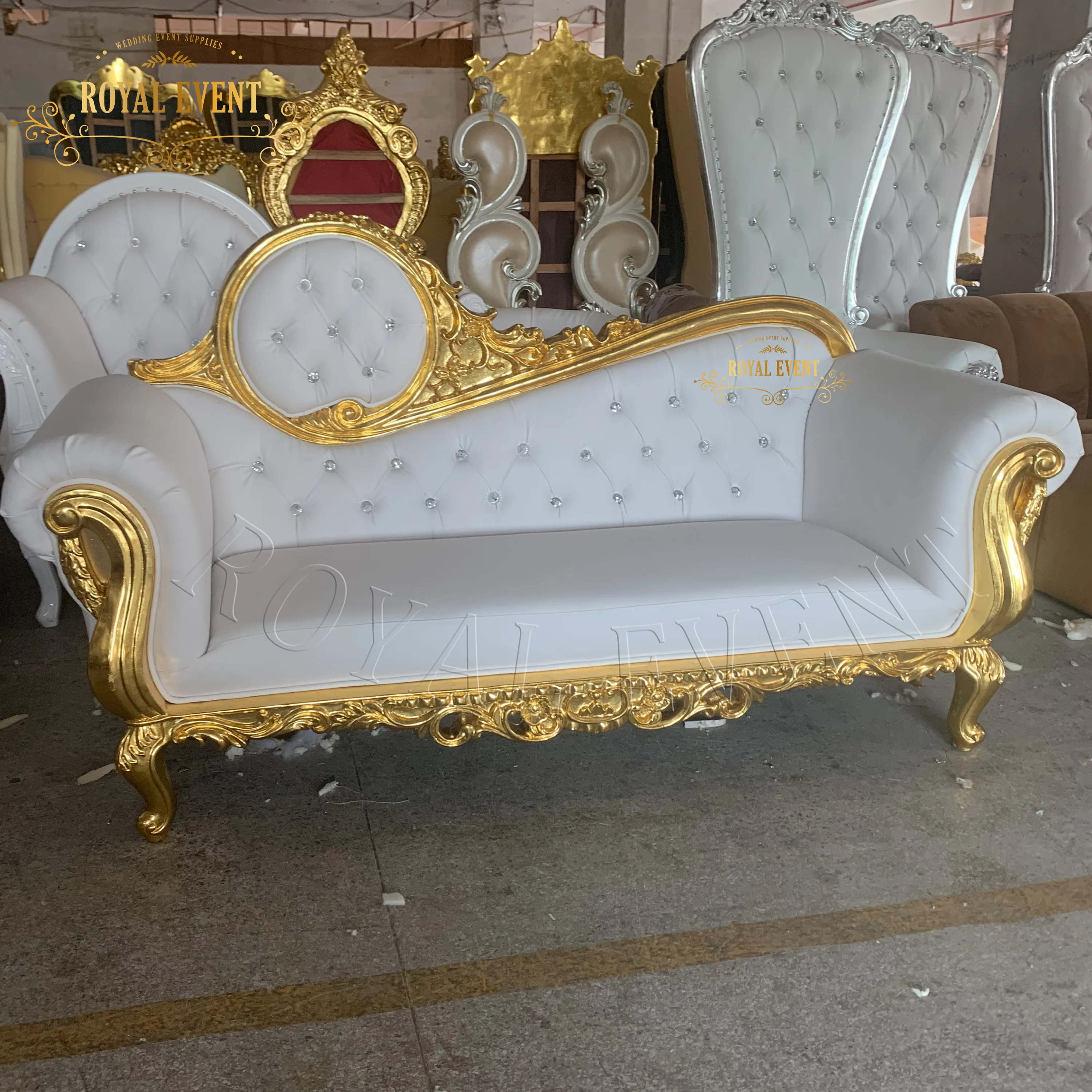 Luxury events furniture throne sofa chairs for king and queen Royal sofa chaise for groom and bride Golden Wedding bridal Sofa