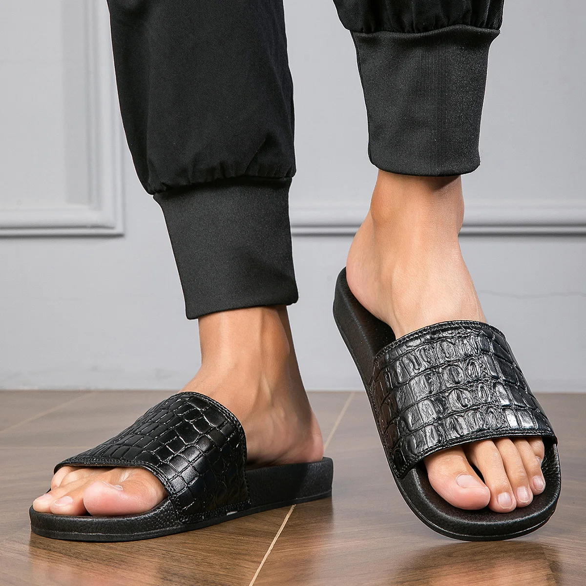 Happyslide Custom Slides Footwear Men With Logo ,Versatile Beach Flip Flops, Custom Logo Summer Flat Open Toe Slipper Sandals