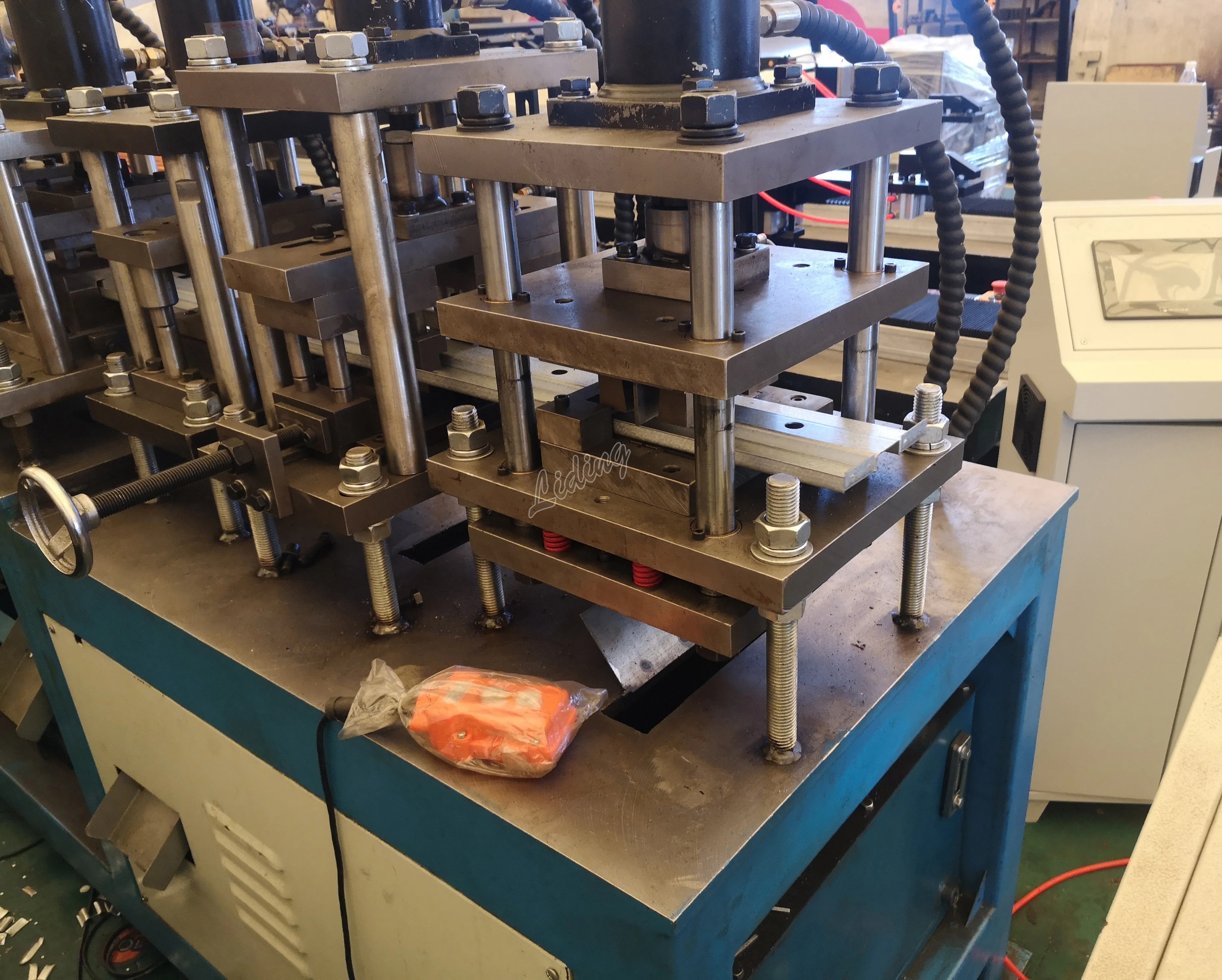 Factory Ventilation System electric Fire Damper Machine for wholesales