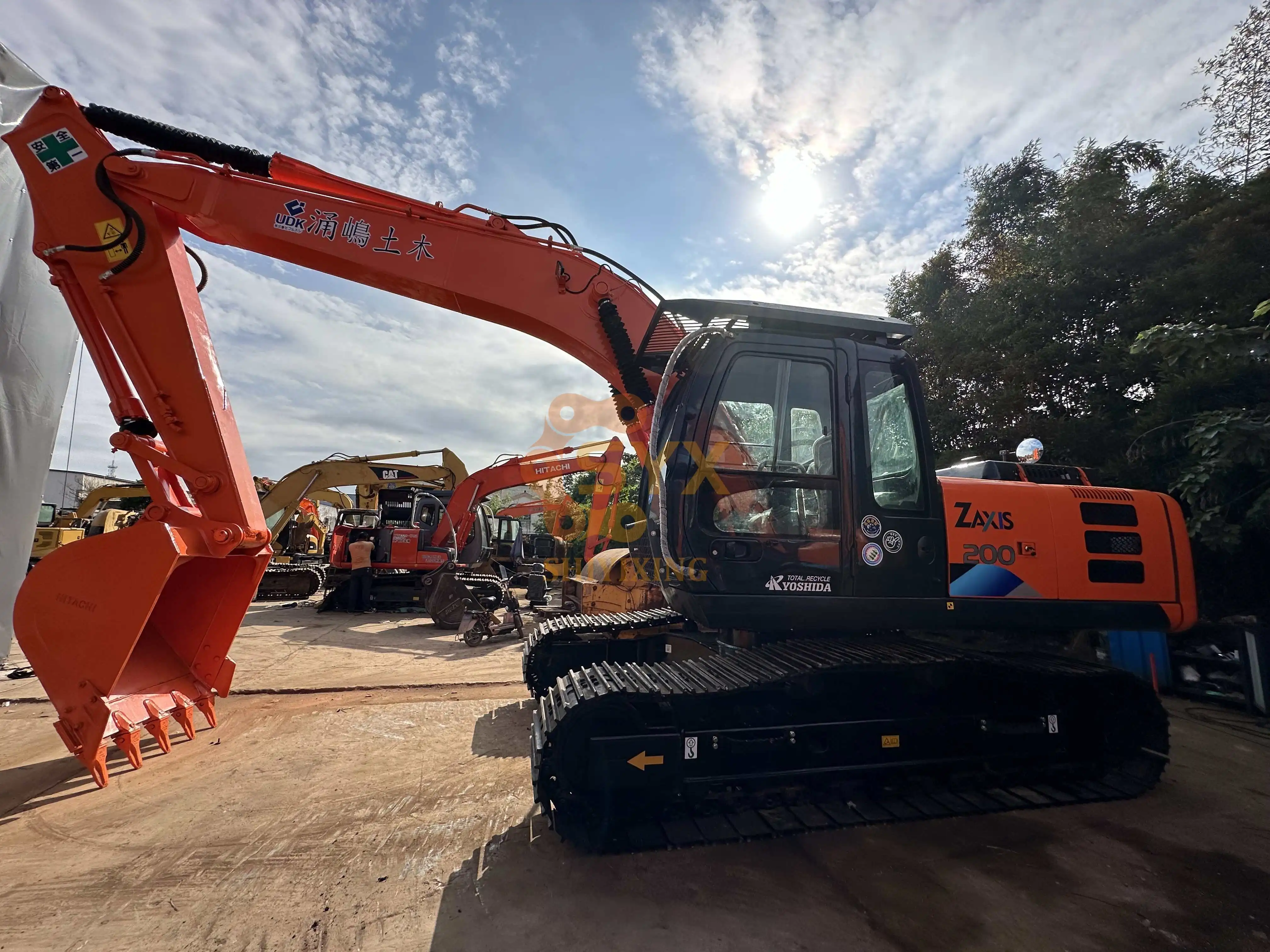 Экскаватор hitachi ZX200 20 тонн лидер продаж оригинальная японская машина экскаватор HITACHI zx200