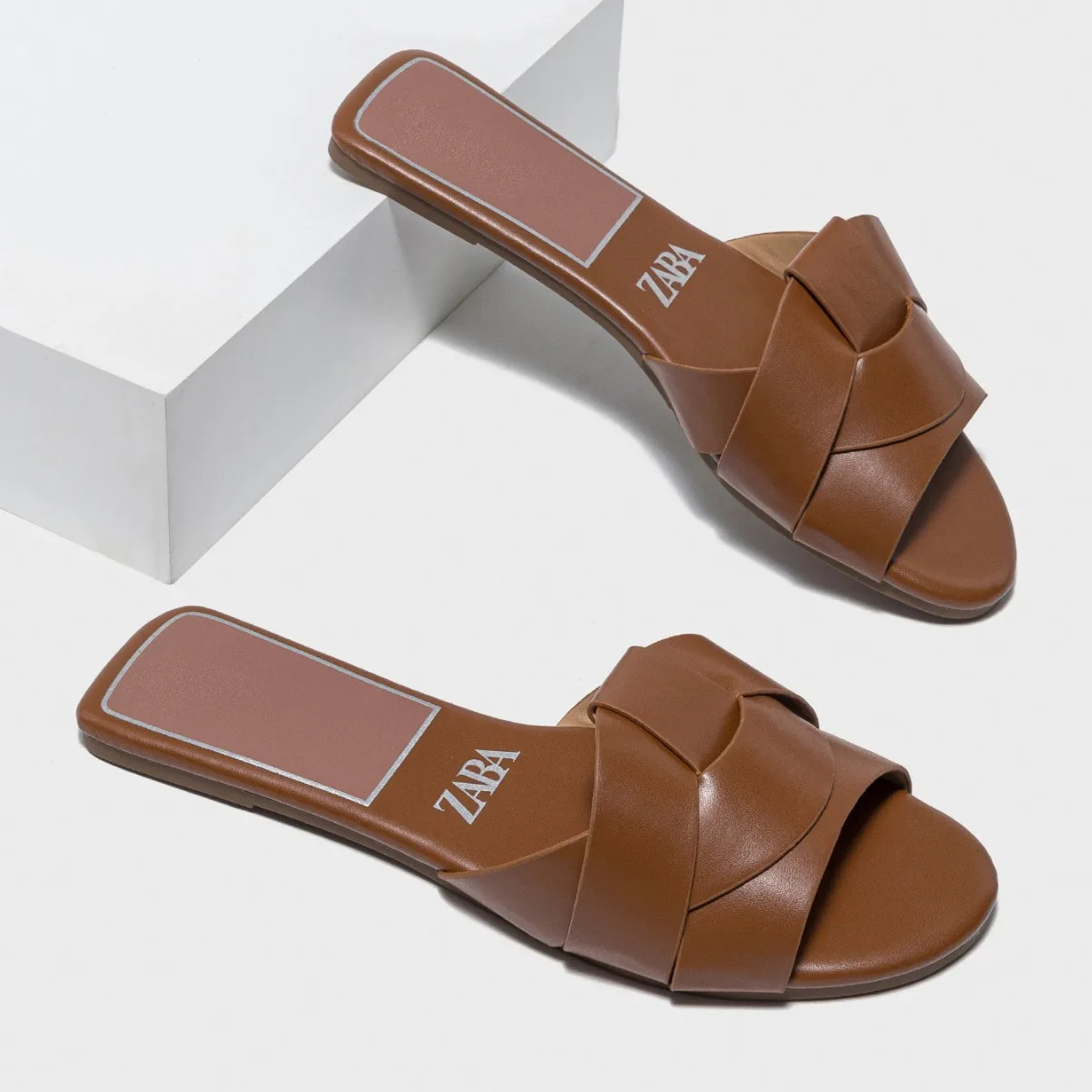 High Quality Large Size Ladies Babouches Female Summer Beach slippers Flat-soled Women Fashion Sandals