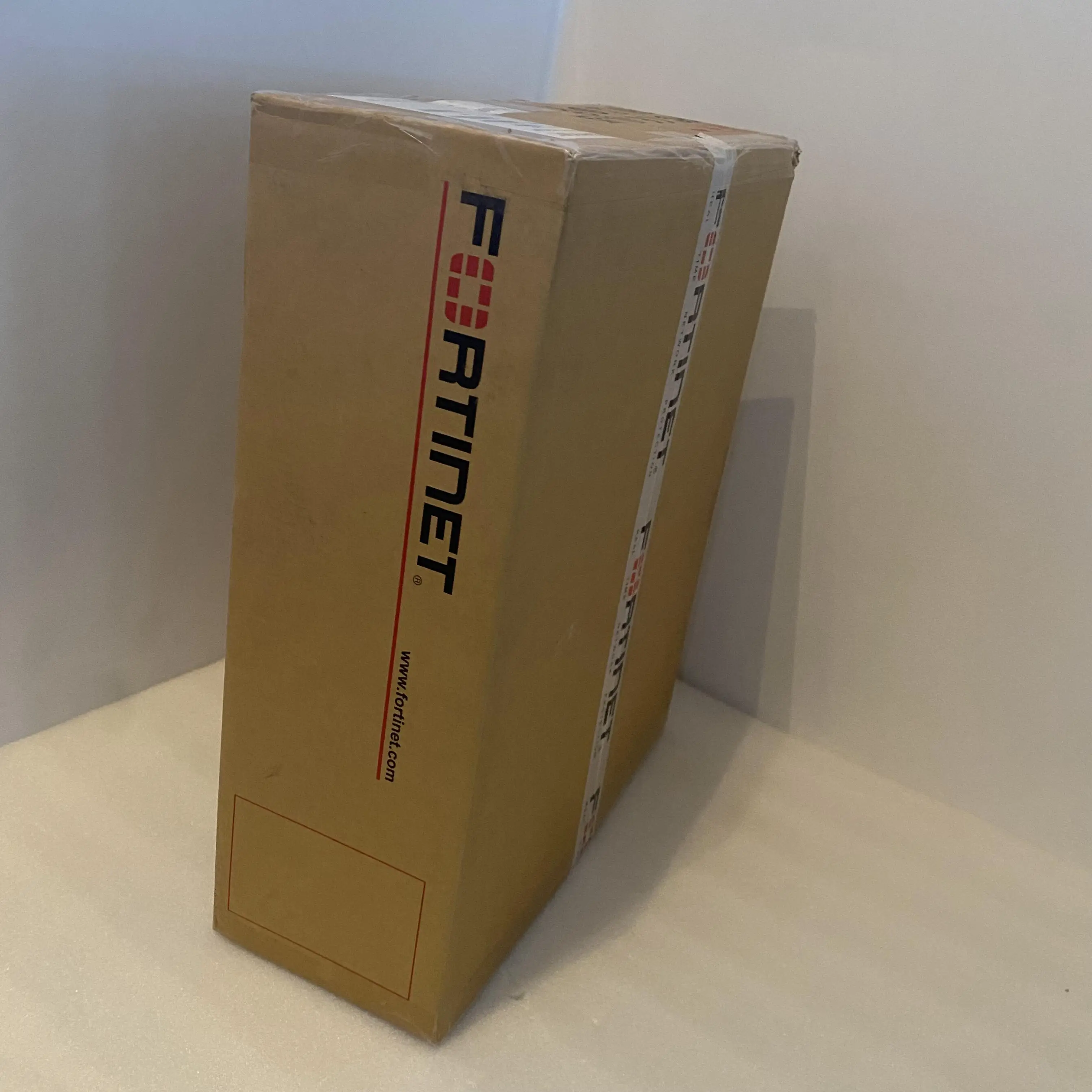 Brand new FG-1000F Original Fortinet FortiGate 1000F Network Firewall FG-1000F in stock