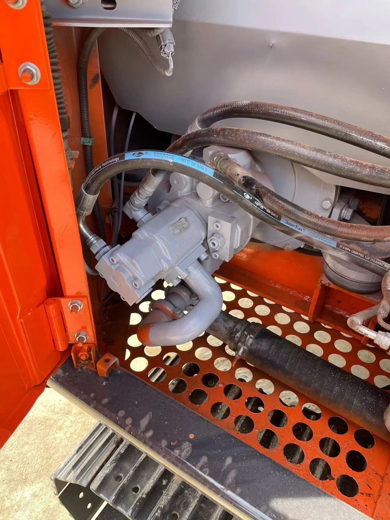 High Quality Used HITACHI Hitachi 60 in good working condition with cheap price for sale