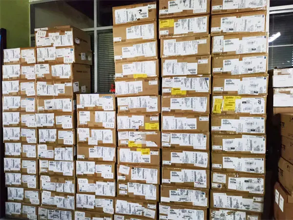 Nwe Original IC MIC5891YWM integrated circuit Electronic components IC chip MIC5891YWM in stock