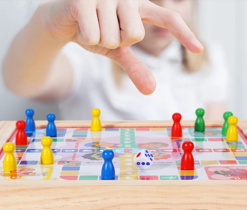 High Quality Toddlers Early Education Two In One Aeroplane Chess Wooden Chinese Ludo Board Game Chess