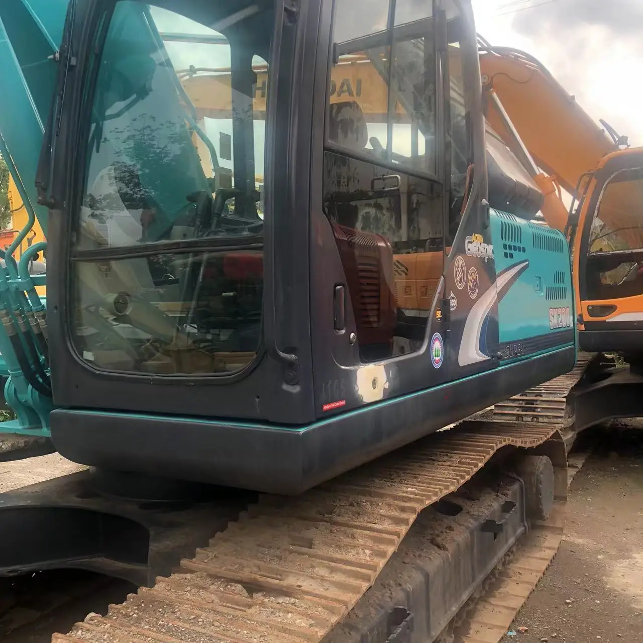 Used original KOBELCO sk200-8 sk200LC-8  Crawler excavator for sale