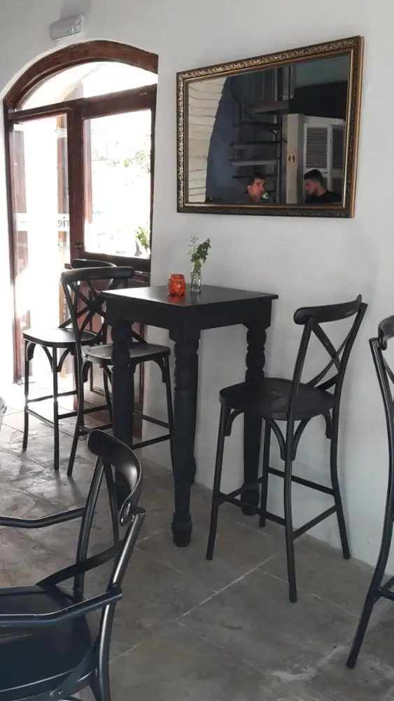 Commercial Bar Club Pub Chairs Tables Cafe Restaurant Furniture Industrial Tables and Chairs Set