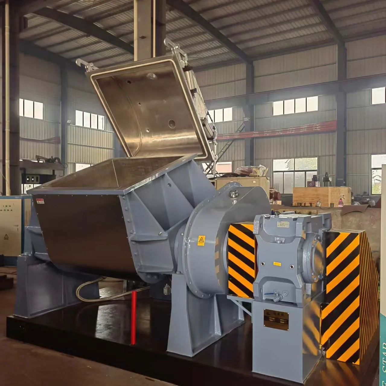 Pressurized Rubber Kneader Machine Butyl Rubber Extrusion Machine Turnkey Projects Z Blade Mixer Extruder