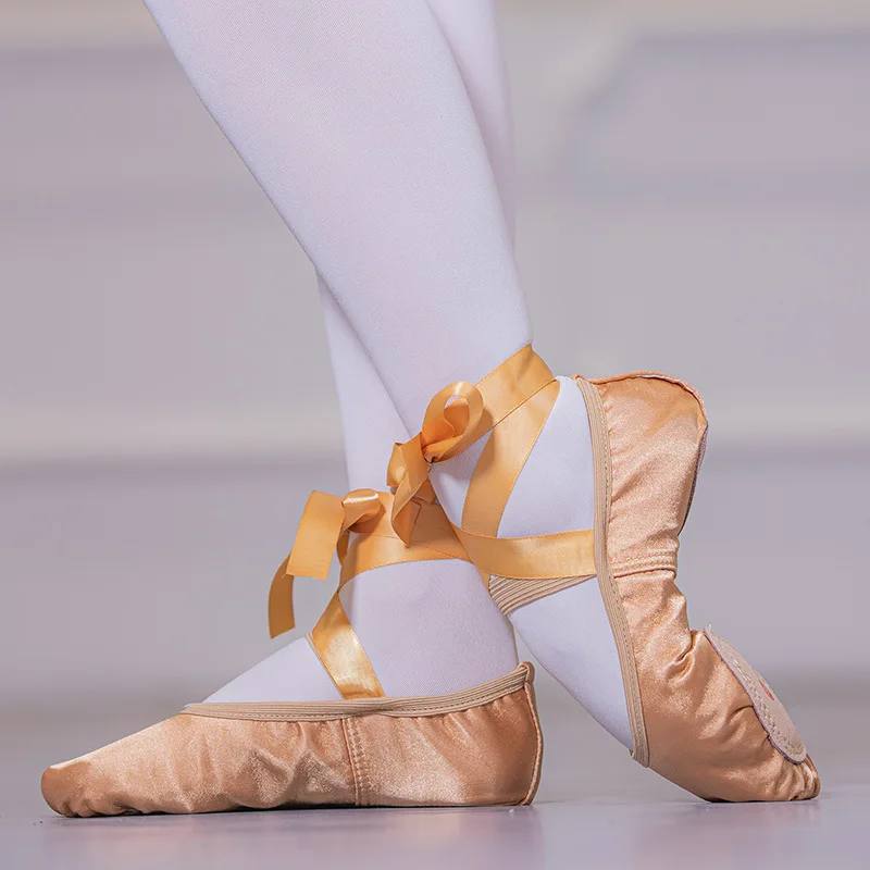 High Quality Ballet Shoes Satin Professional Ballet Pointe Shoes With Ribbon