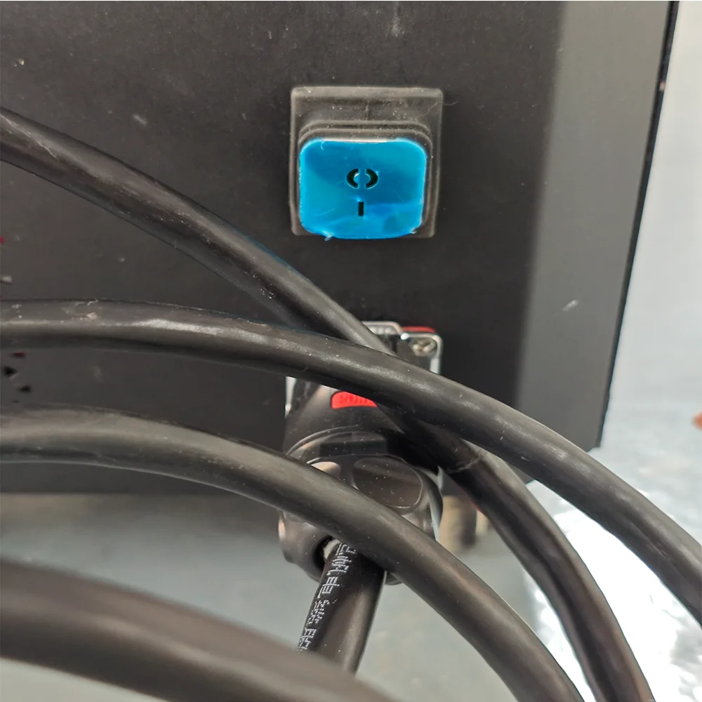 Car Painting Rust Ceramic Laser Cleaning Machine 100W 200W 300W 500W 1000W Pulse Laser Cleaning System