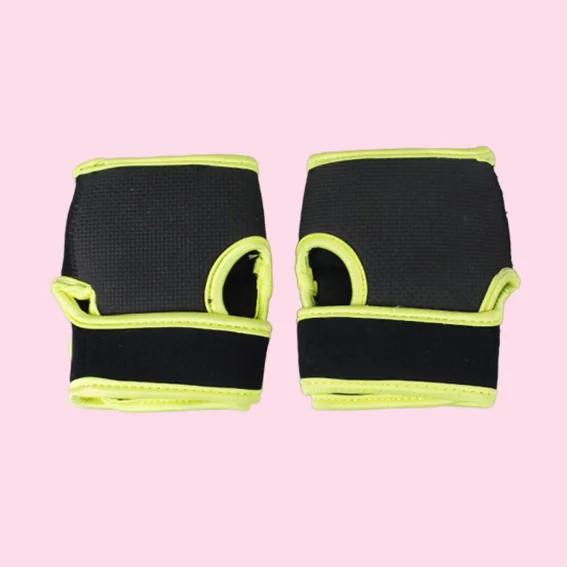 
Exclusive to Amazon 1lb Half Finger gym Gloves 