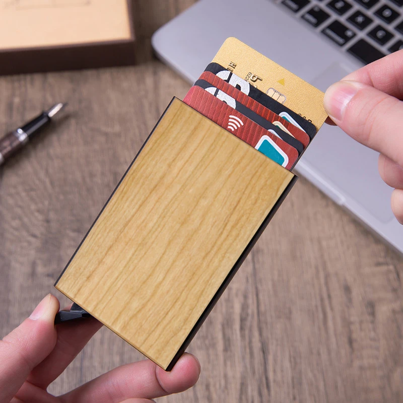Держатель для кредитных карт iPhone