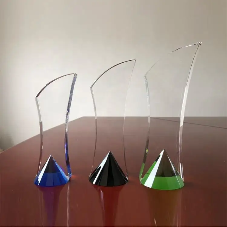 Дешевая оптовая продажа K9 грубая индивидуальная 3d лазерная гравировка Круглое стекло наградное Хрустальное стекло трофей