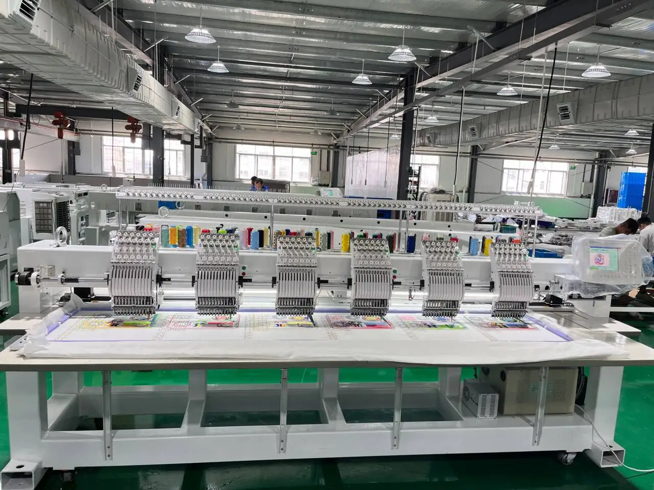 Yeshi 5 Years Warranty 9/12/15 Needles 6 Heads Automatic Computerized Embroidery Machine for Clothes