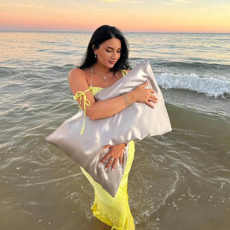 Wholesale 3D eye mask silk pillow case silk scrunchie 16 19 22momme 100% pure mulberry silk eye mask gift set