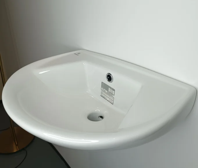 Bolina VT460 hot selling  Wholesale Price Ceramic wall hung Wash Basin for bathroom