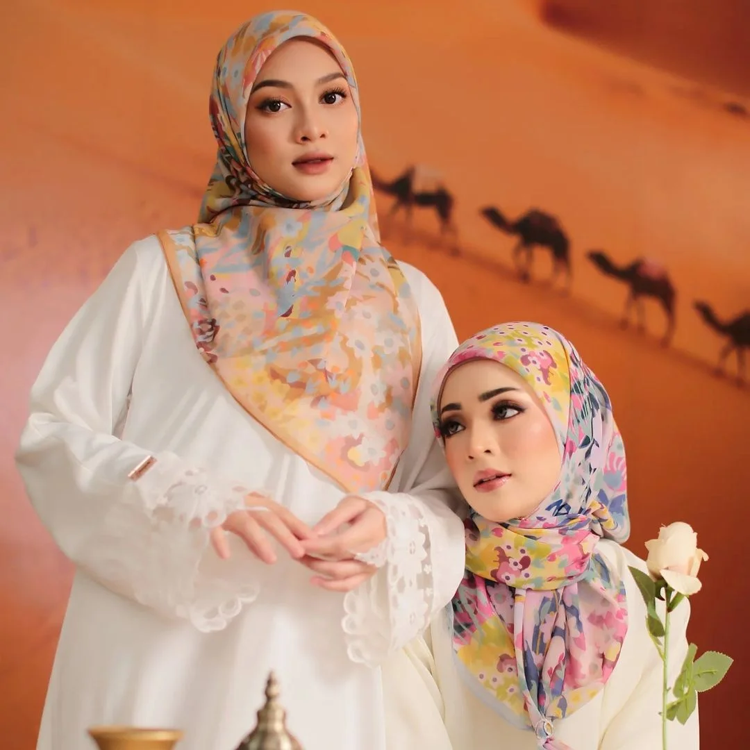 Wholesale premium Cotton Voile Scarf Square print hijab and Malaysia tudung muslim scarf japanese cotton voile shawl