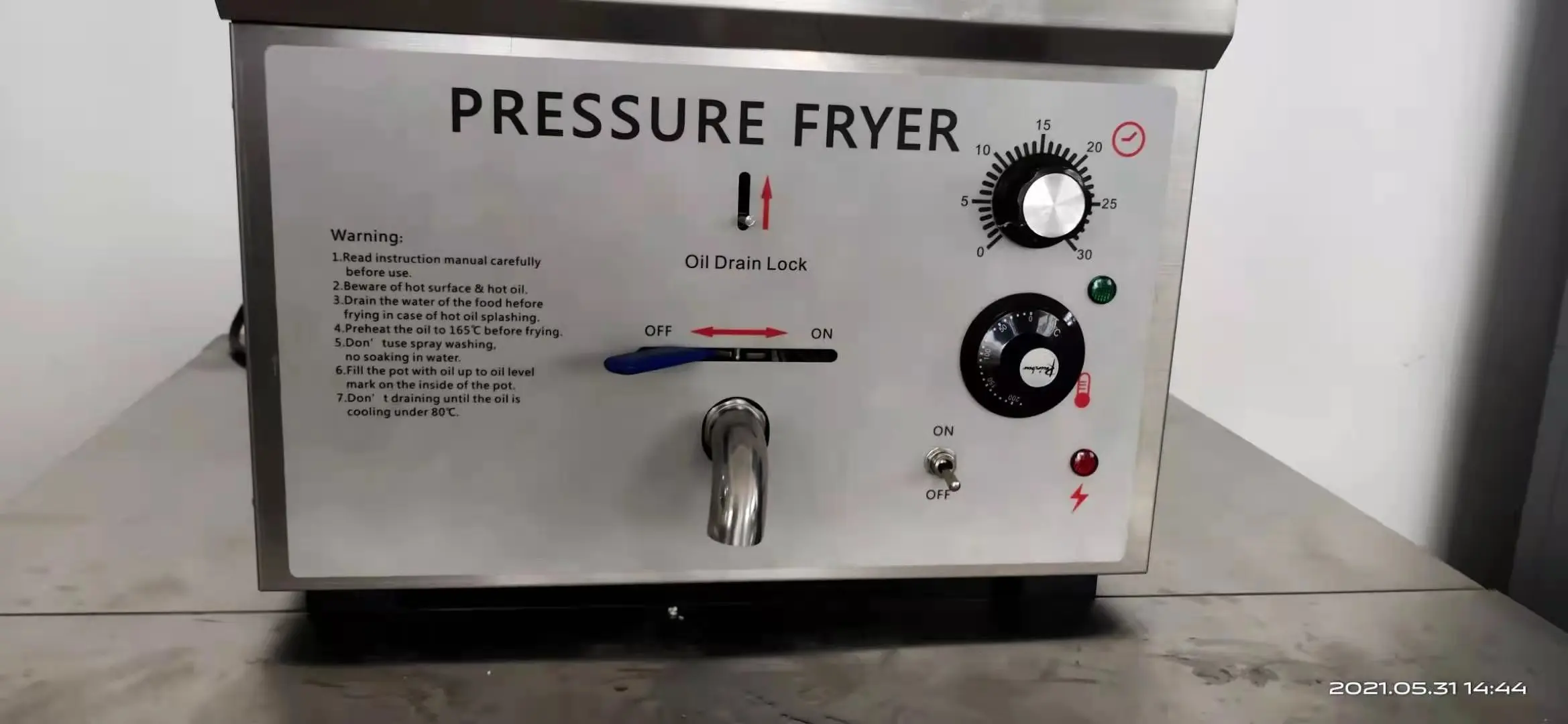 Electric Restaurant Countertop Pressure Fryer 16L Stainless Fit for frying Chicken Fish Shrimp Icecream Donut Chips