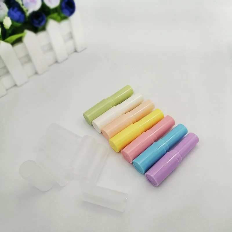 Macaron color plastic lip balm tube Slender cylindrical Lipstick tube rotating   Directly filled  with frosted lid