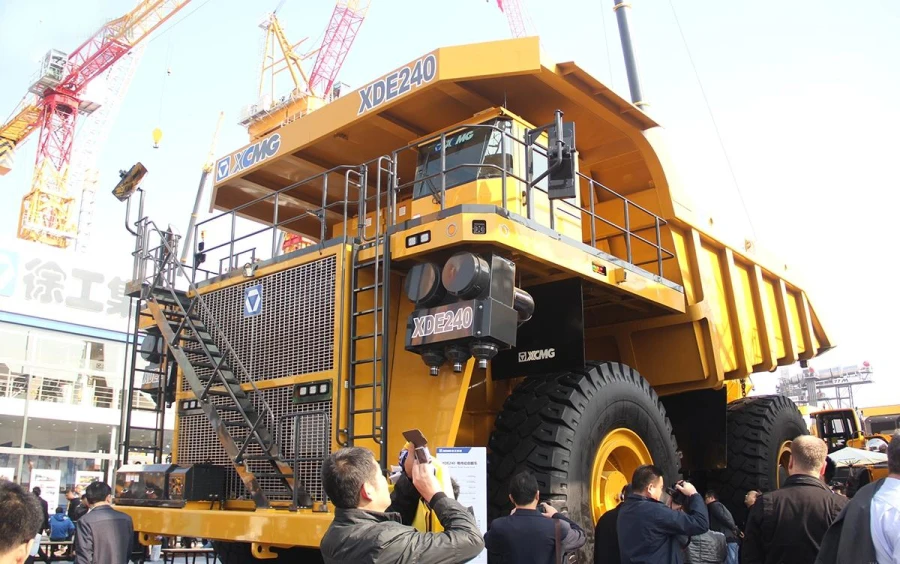 Самосвал XCMG XDE240 для горной промышленности с электроприводом на 240