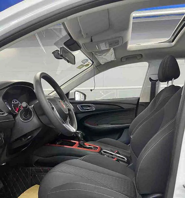 Китай (материк) подержанных автомобилей дешевые защитные чехлы для сидений сшитые специально ROEWE i5 2019 1.5L класса люкс 5-мест второй-Дрезины