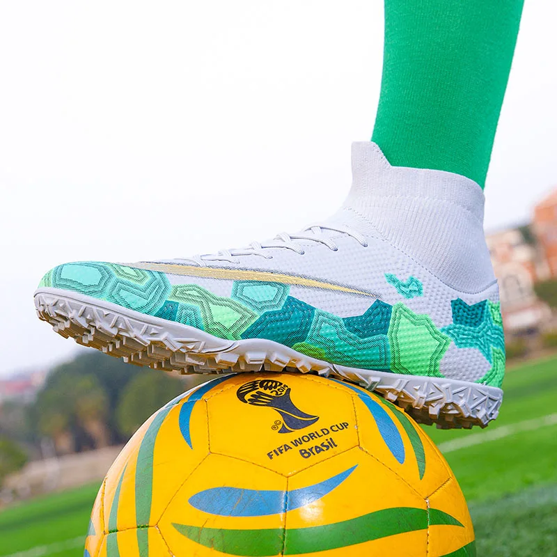 
Factory Wholesale High Top Leather Materials Stud Football Boots Sneakers Soccer Boots 