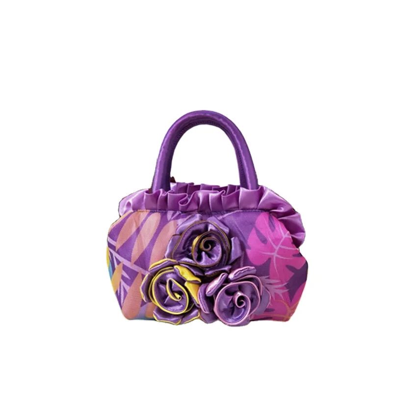 TLB-8R006   Handmade flower handbag ethnic embroidery vintage lady satin zipper makeup bag portable travel bag 2022