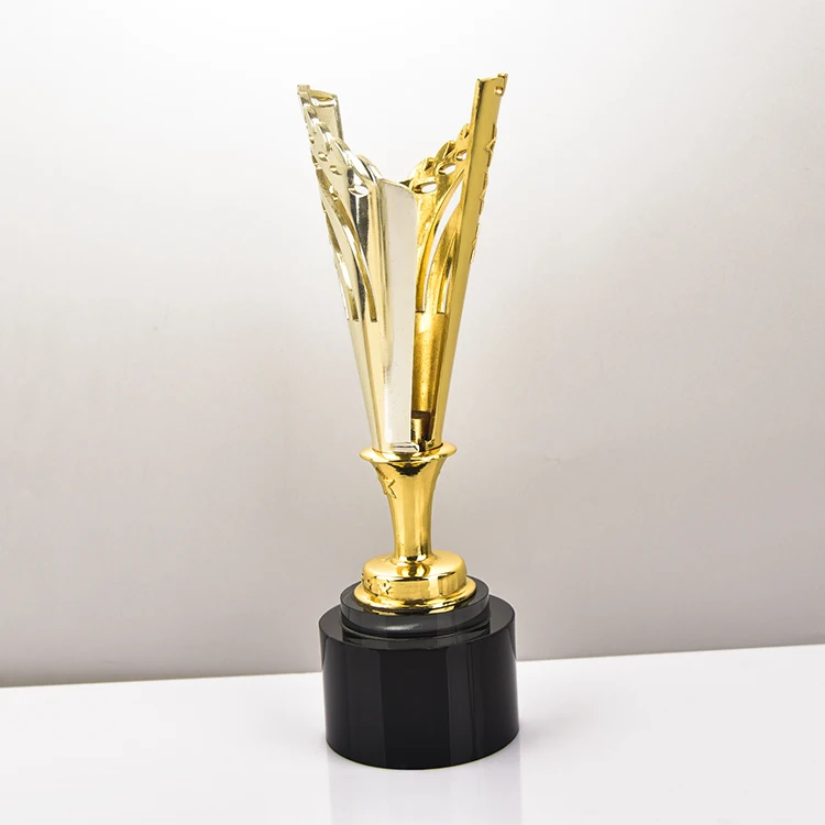 Manufacturer custom wholesale OEM metal sports award gold cup trophies