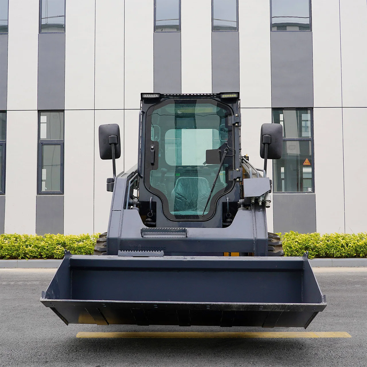 Fast delivery Cheap Epa Mini Garden Loader Track Mini Skid Steer Loader Garden Grass Cutting Machine