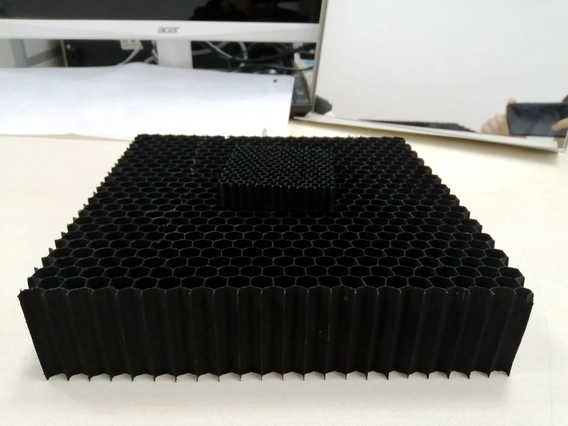 
Certain amount of compression strength honeycomb absorbers for electromagnetic noise suppression for radar and telecom system 