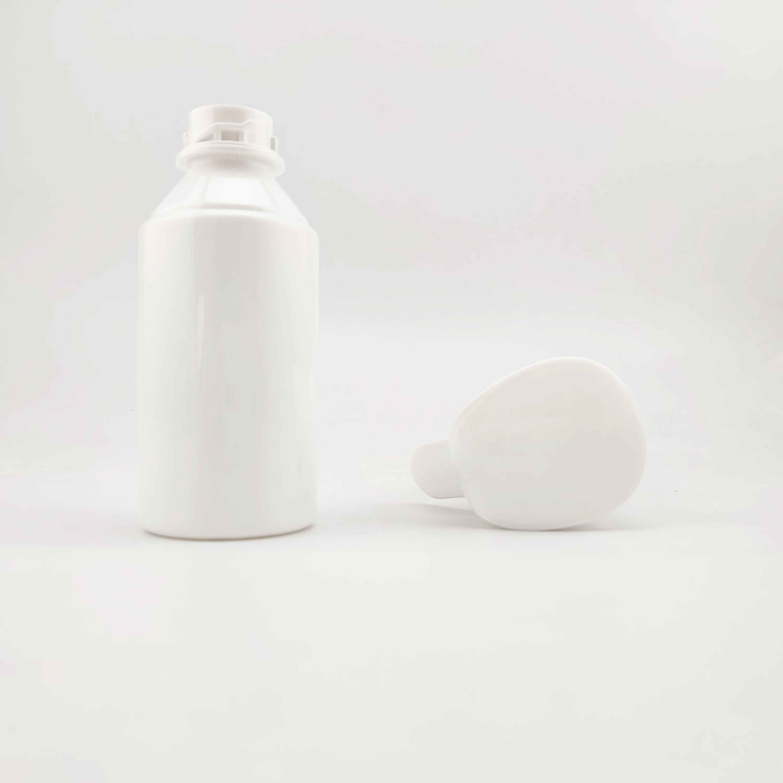 High quality spray bottle 200ml empty plastic spray bottle for alcohol