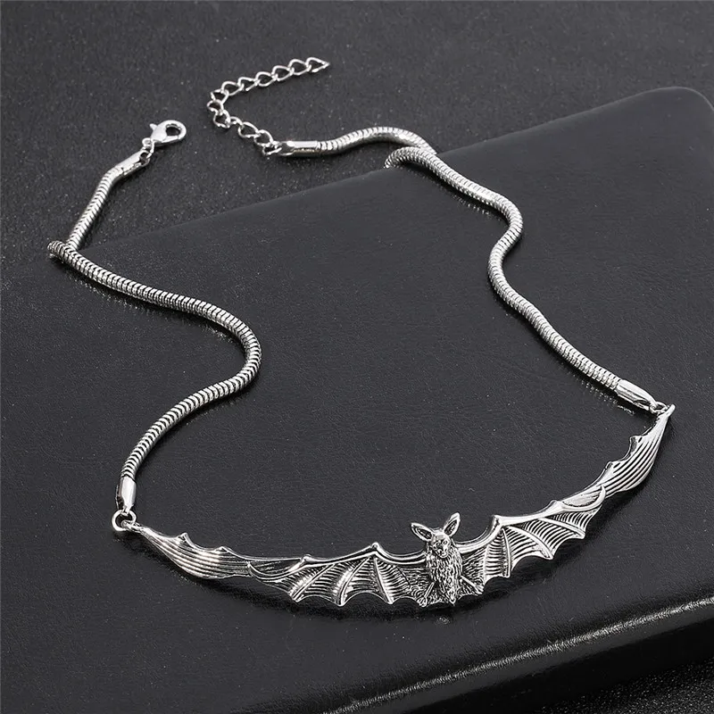 Gothic Silver Plated Bat Choker Necklace Vampire Bat Pendant Necklace Dark Style Choker Bat Jewelry Gift Women Girls Goth
