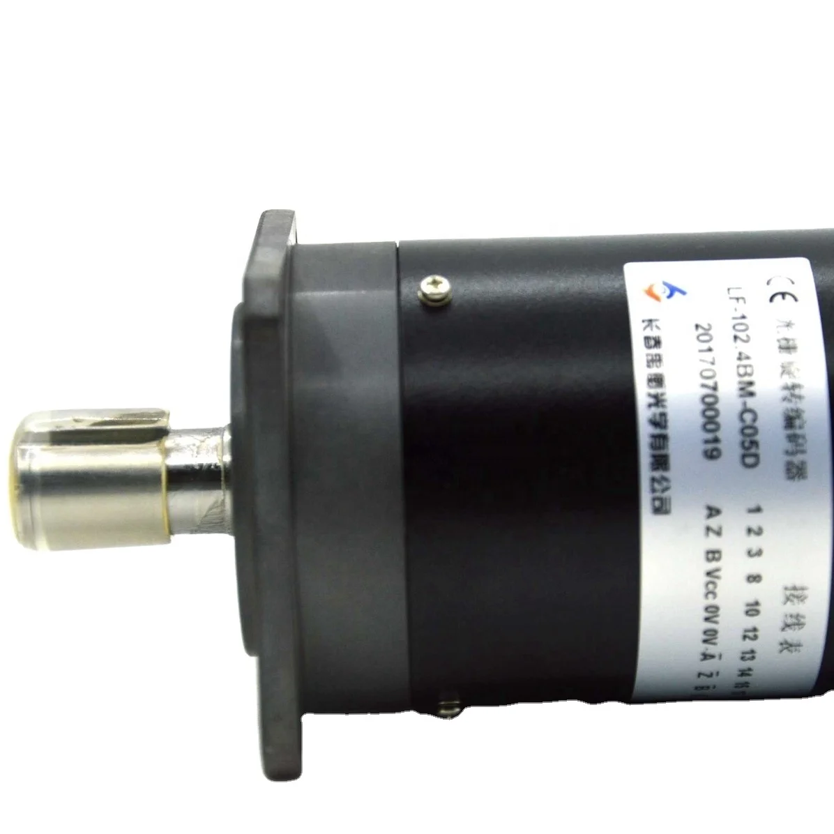 LF-102.4BM-C24F YUHENG кодировщик soilid вал Оптический энкодер инкрементный Поворотный энкодер новый оригинальный подлинный готово к отправке