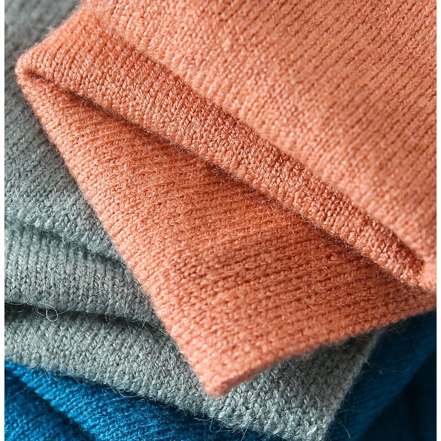 Imitated Angora Yarn Nm 48 2 50%Viscose 22% Nylon 28% Pbt Core Spun Yarn for Knitting Sweater 12gg 14gg