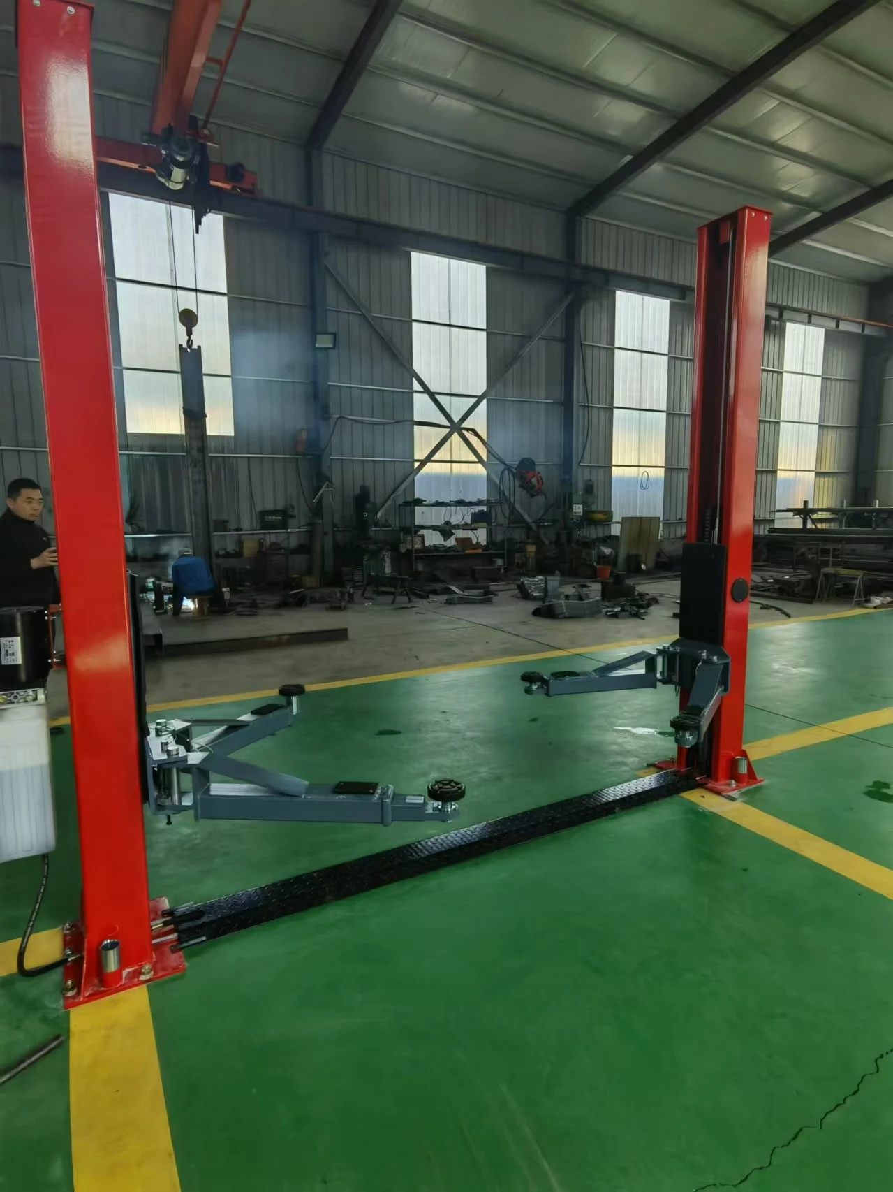 Factory price 3500/4000kg two post car lift with Electric lock 2 poles car crane car elevator with 1 year warranty